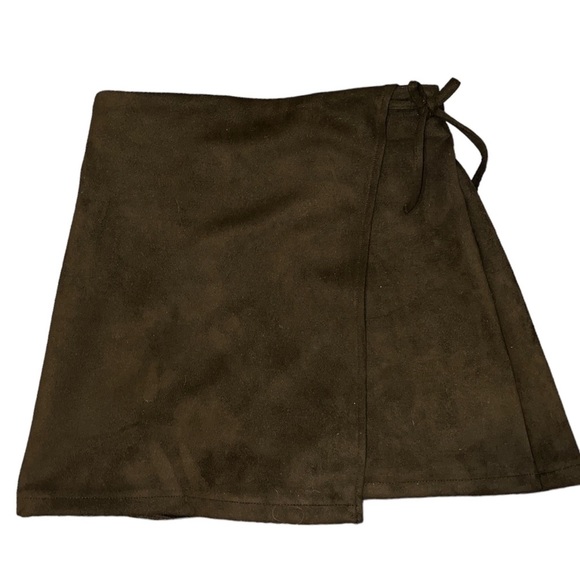 Zara Other - ZARA Girl’s Black Faux Suede Skort Size 12